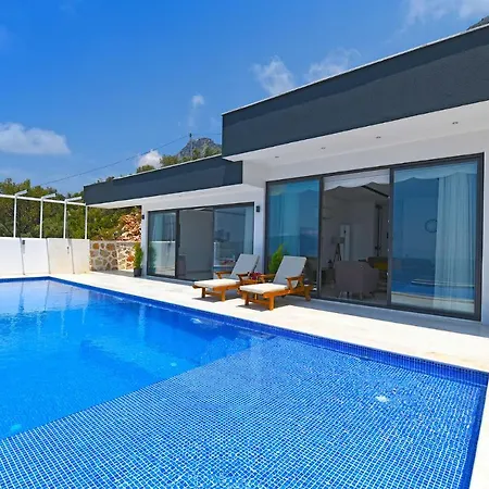 Akruins Villa